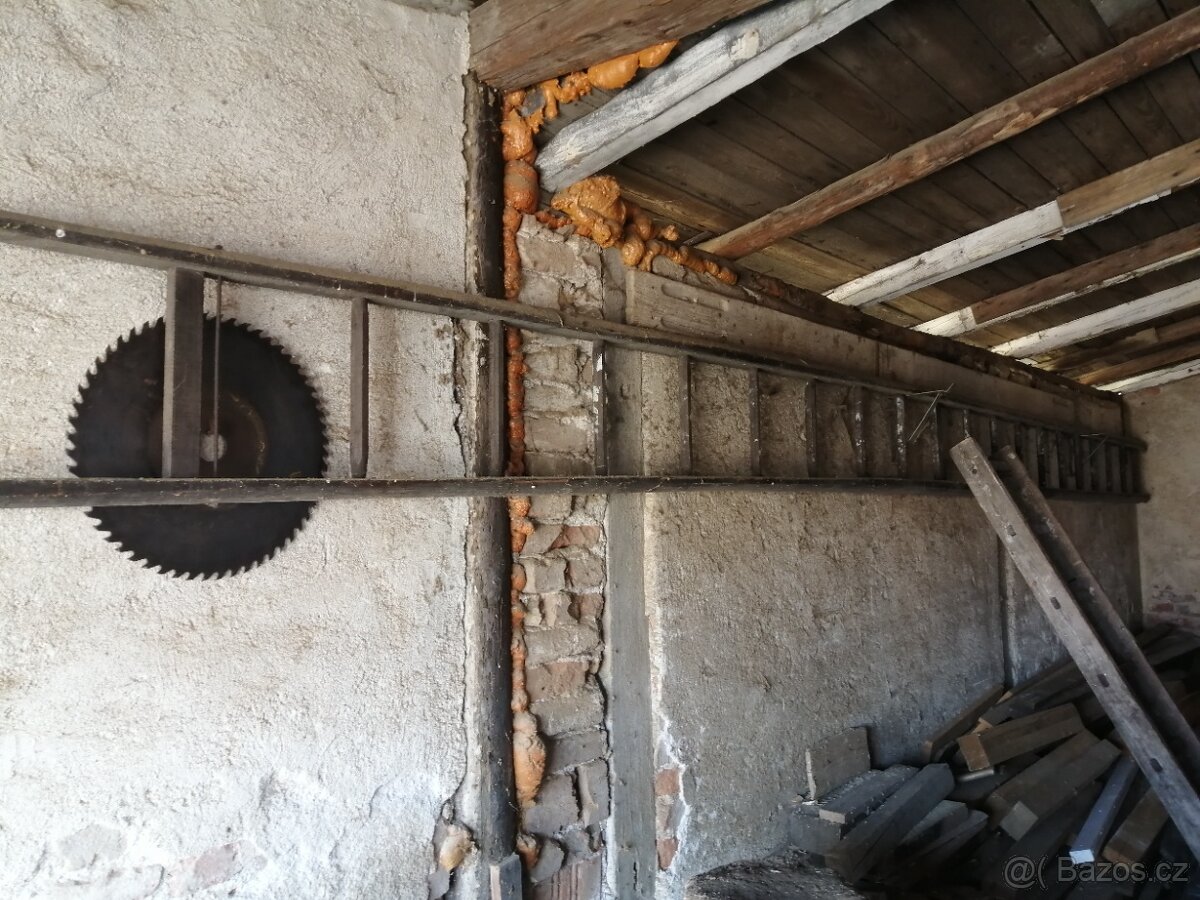 Dřevěný žebřík