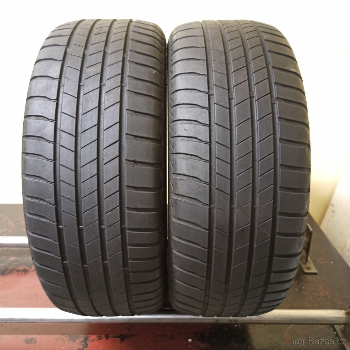 Bridgestone 215/55 R17 94V 3,5-4mm