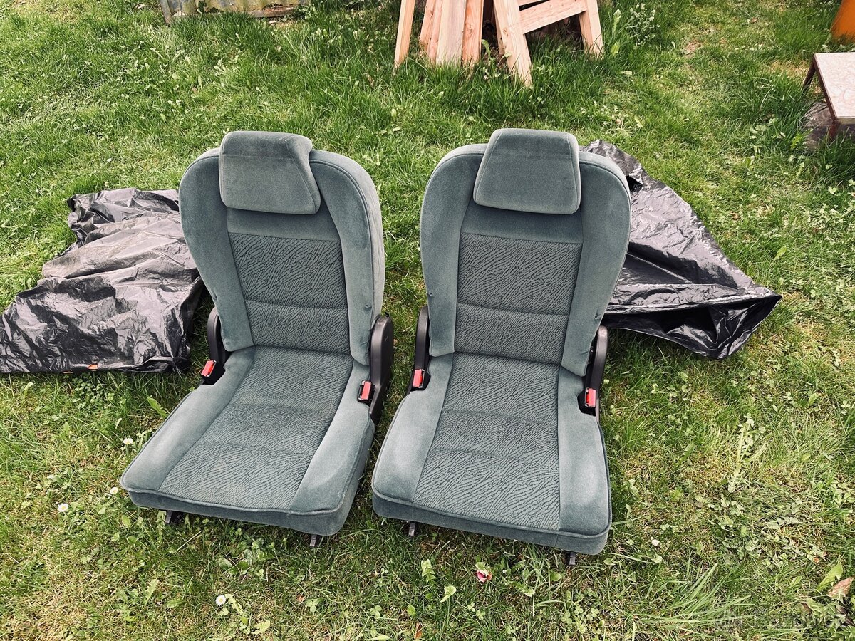 Dětské zadní doplňkové sedačky do Peugeot 307
