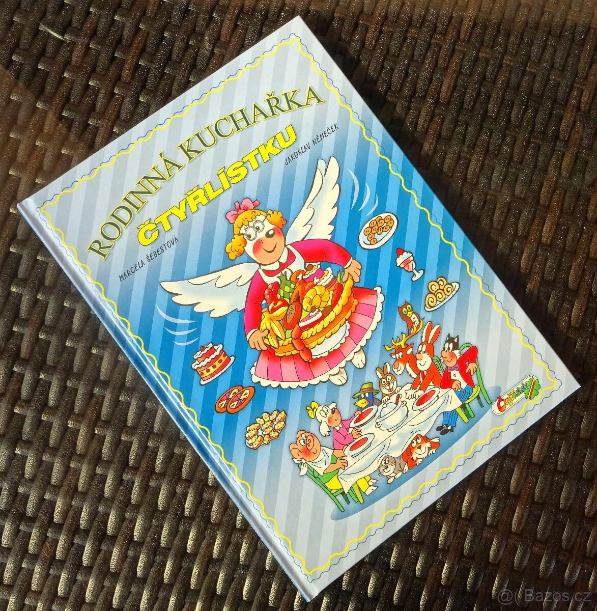 Čtyřlístek - Rodinná kuchařka Čtyřlístku