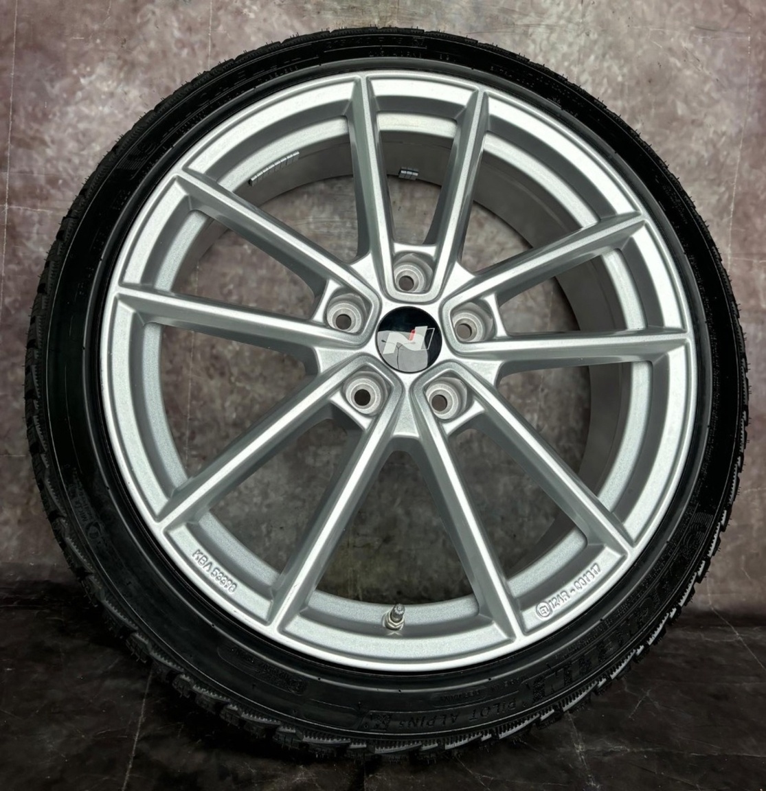 Nová sada alu Hyundai i20N 215/40R18 89V