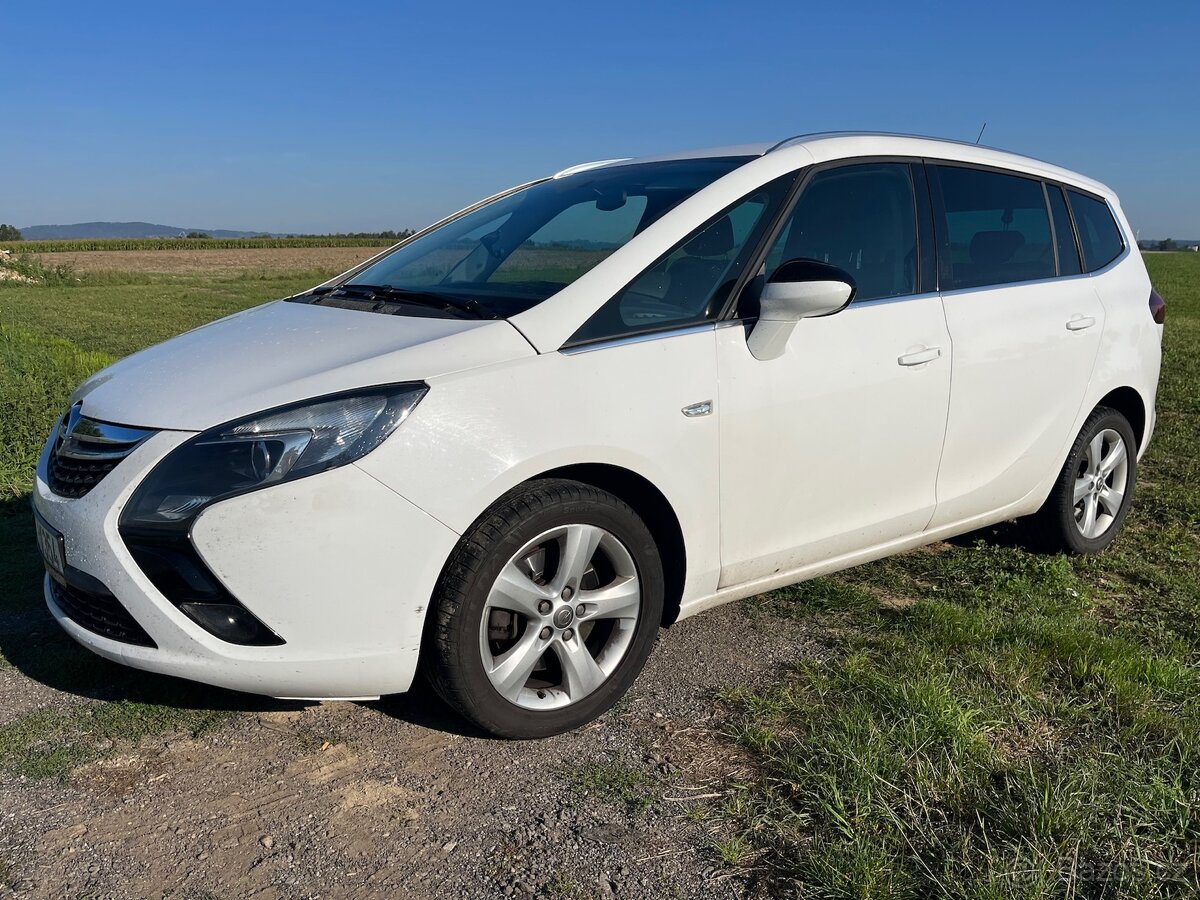 2014 LPG DPH 7míst Opel Zafira Tourer 1.4i Turbo