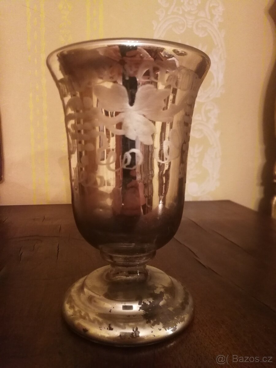 Mešní pohár z foukaného skla (amalgám, selské stříbro)