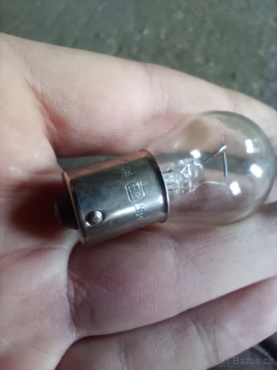 68 ks autožárovek 12V 21W P21W (BA15s) – nové
