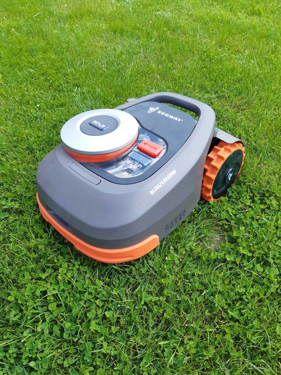 Robotická sekačka Segway Navimow H3000E