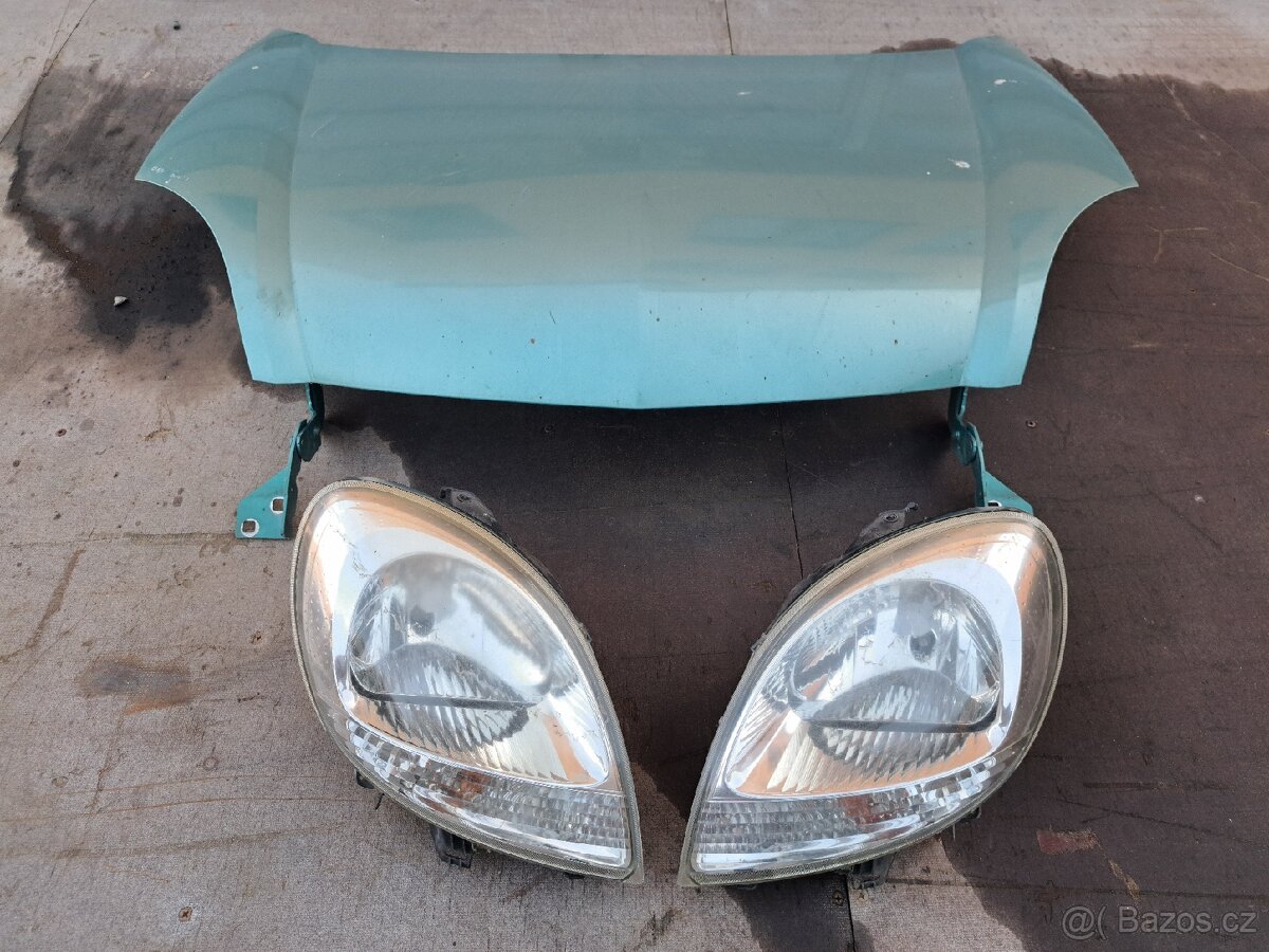 Renault Kangoo přední světla a kapota 2003