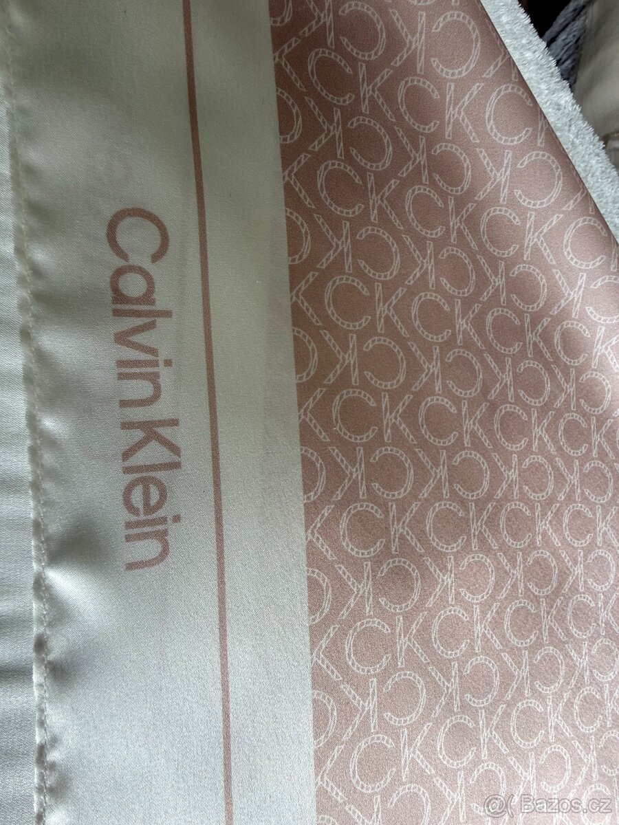 Šátek Calvin Klein