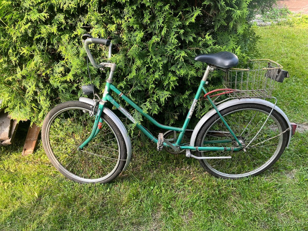 Staré dámské kolo Ukrajina
