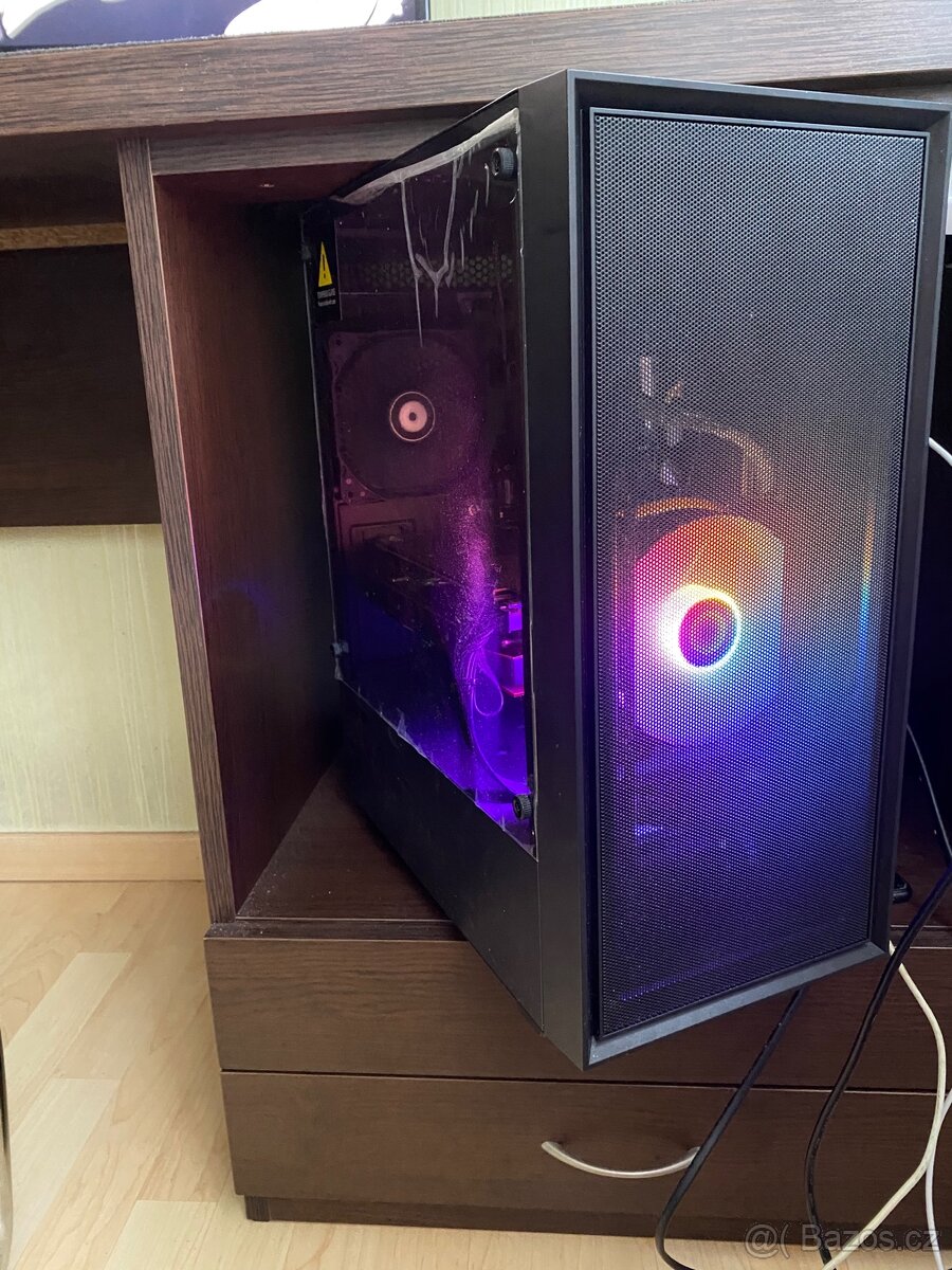 Herní počítač - Intel i7 | 16GB GB RAM | RX 580 8GB