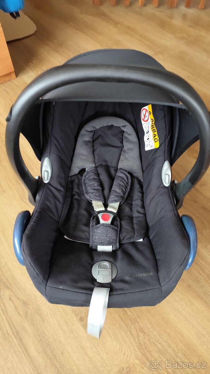 Maxi cosi autosedačka se základnou