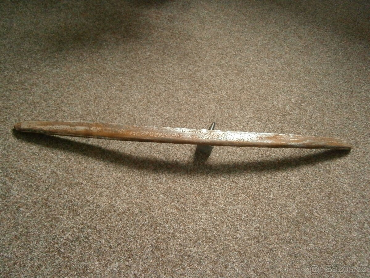 škoda 1000 mb lišta kapoty