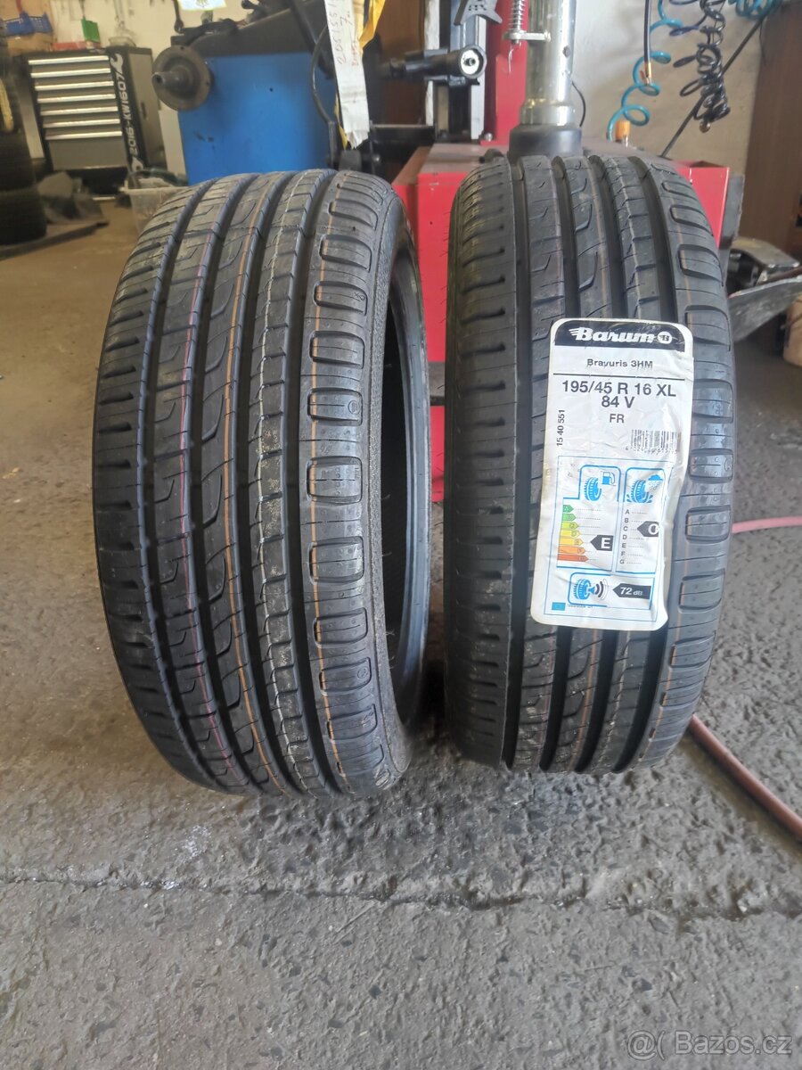 2xletní pneu 195/45/16.Barum.