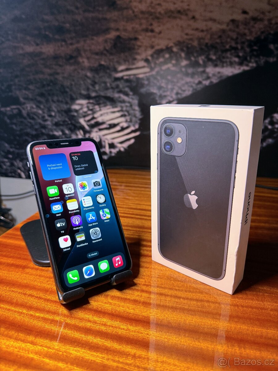 iPhone 11 64 GB – dobrý stav, s krabičkou