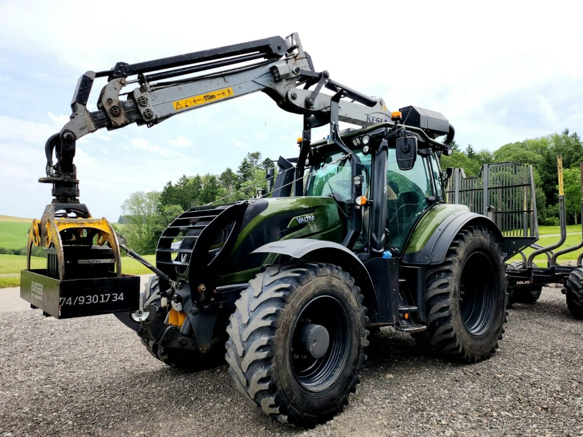 Lesní traktor VALTRA T234S