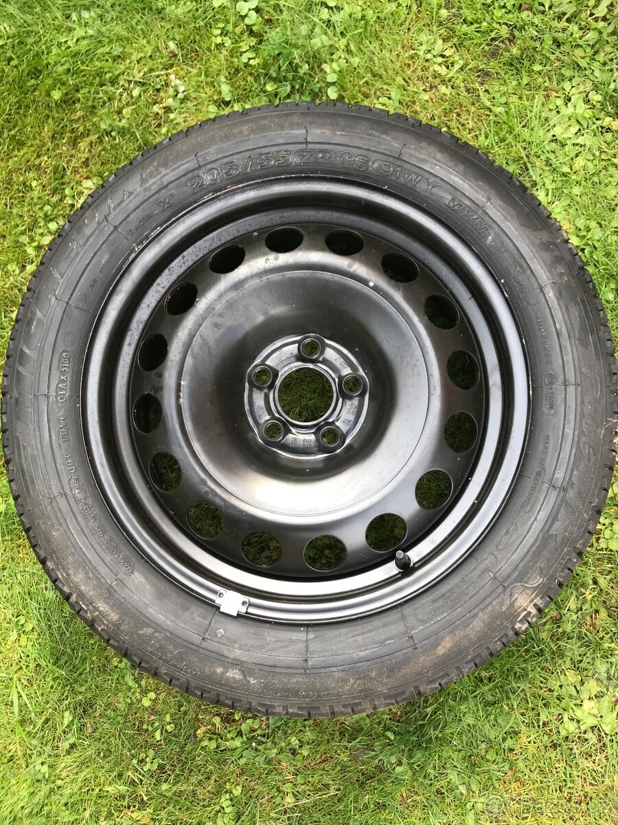 Rezervní kolo Golf IV