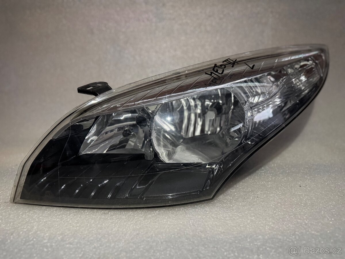 Renault Megane III levá lampa