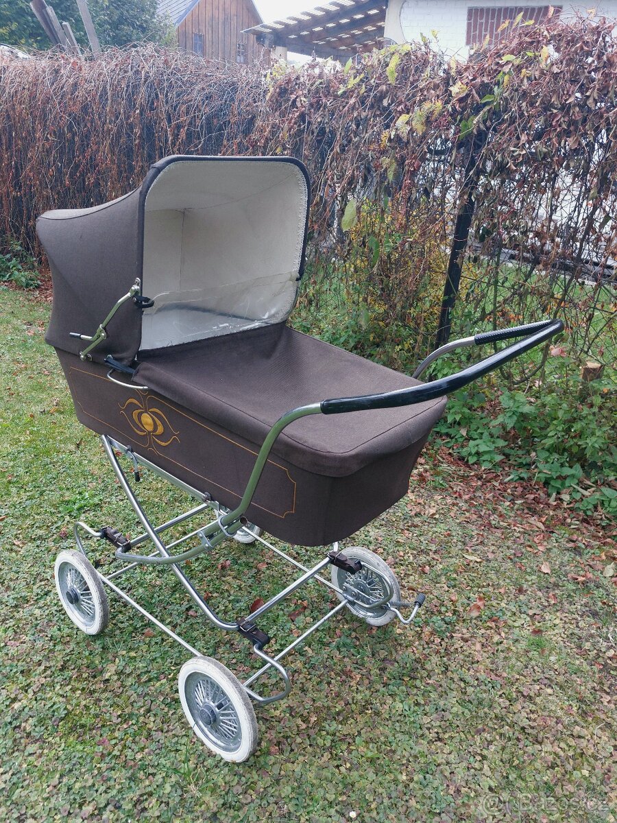 Retro kočárek Zekiwa