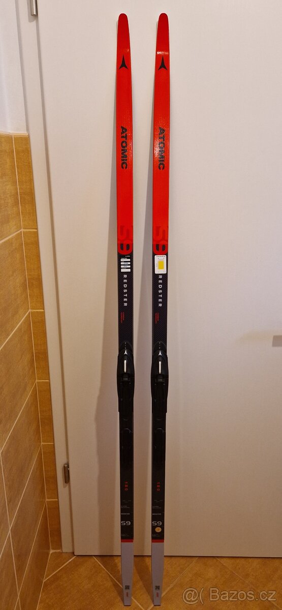 Nové závodní běžky Atomic Redster S9 Carbon 180 cm