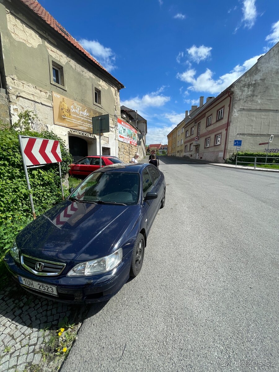 Honda accord 6g 1.8 vtec