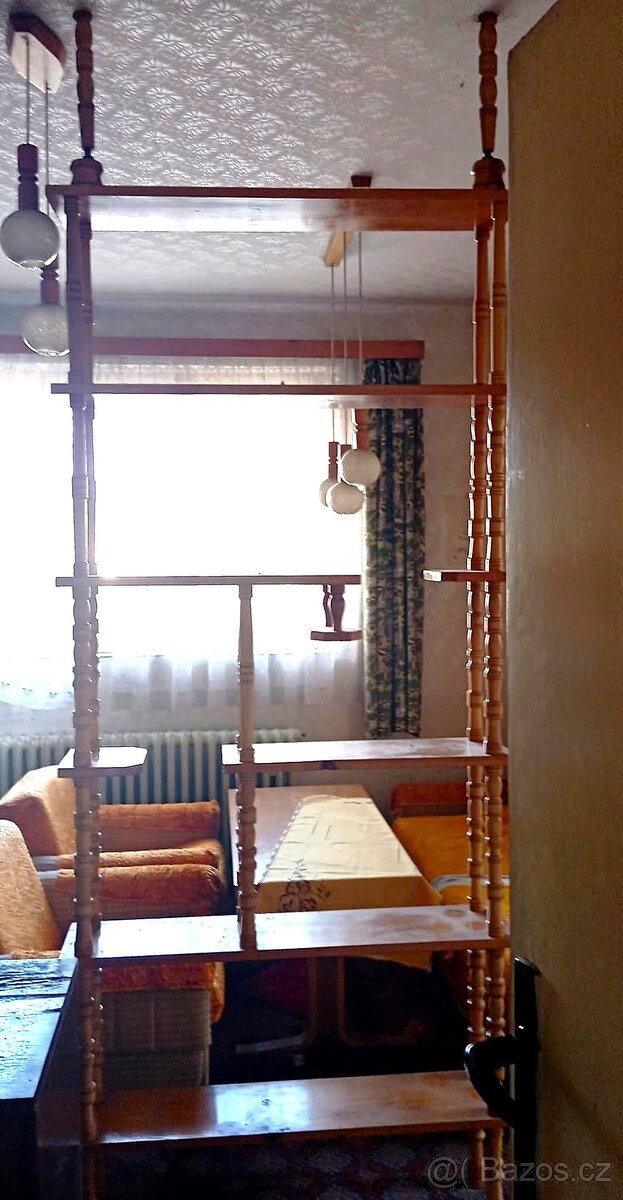 RETRO DŘEVĚNÁ KVĚTINOVÁ STĚNA - PRODÁNO