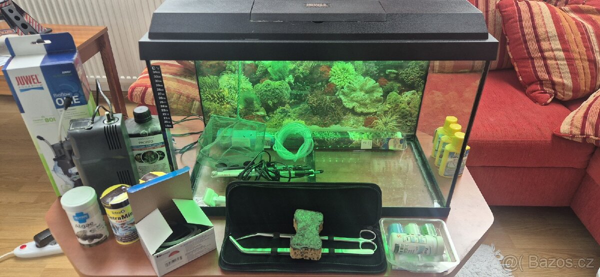 Akvárium Juwel 70l + příslušenství