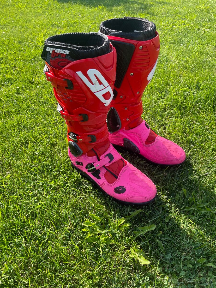 Motokrosové boty