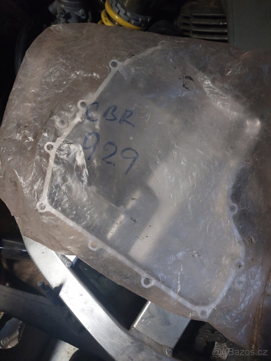 Honda cbr929 oil. Vana