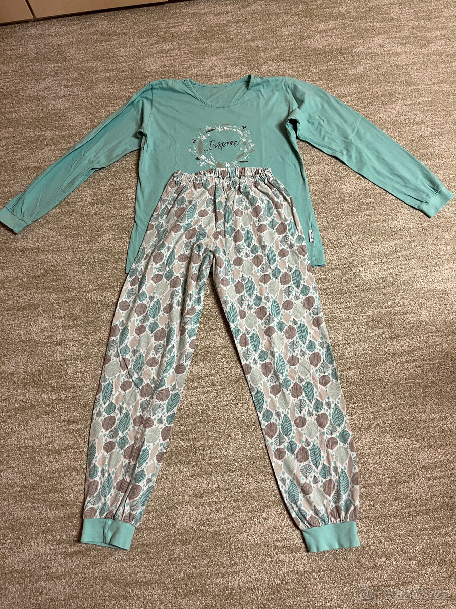 Dívčí pyžamo Betty Mode velikost 164