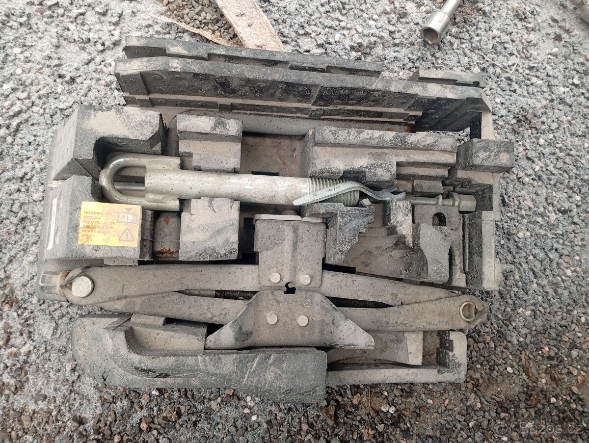 RENAULT MASTER 3, OPEL MOVANO ORIG. NÁŘADÍ DO AUTA