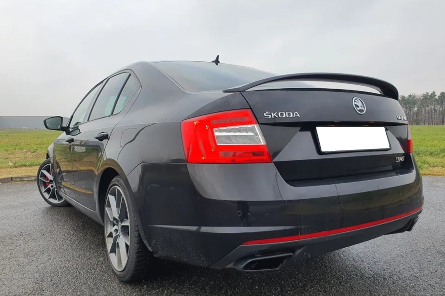 Škoda Octavia 3 5E (12-20) křídlo kufru, vzhled RS