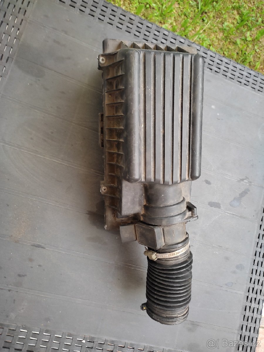 Airbox + váha vzduchu Peugeot 406