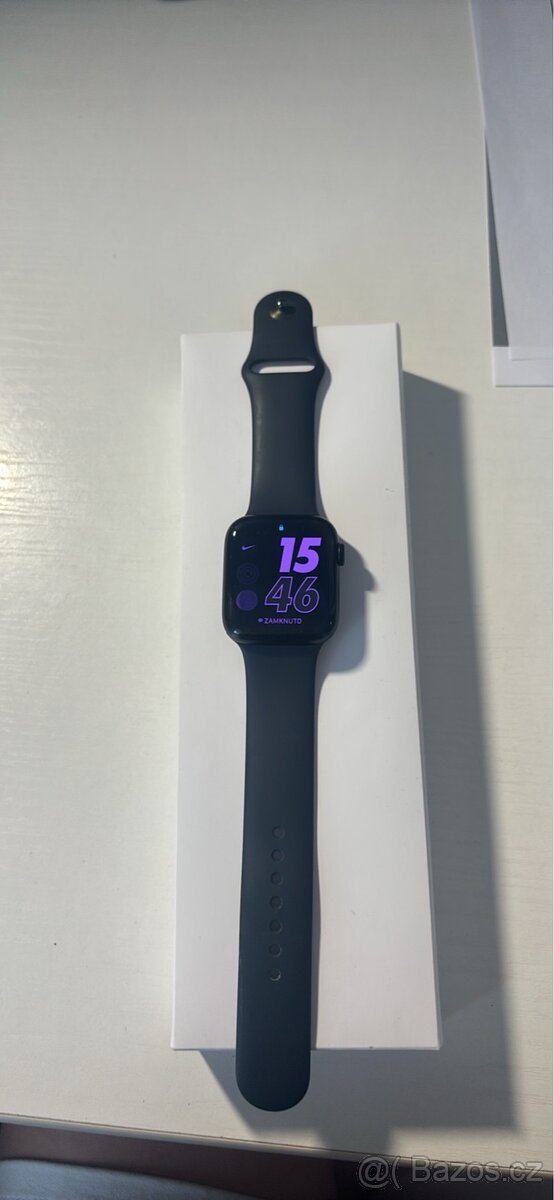 Apple Watch SE 2. generace 44mm