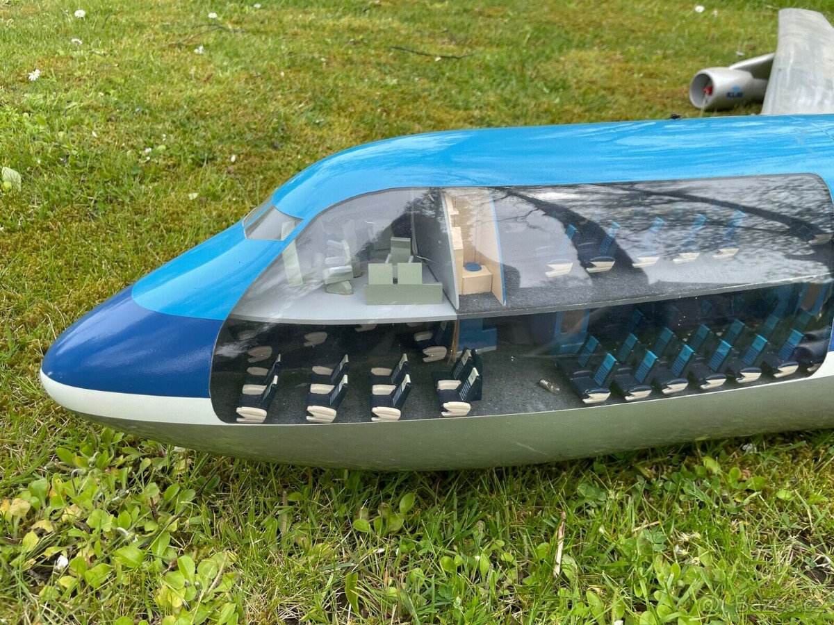 Cestovní kancelář - model letadla cca. 200 cm dlouhý, BOEING