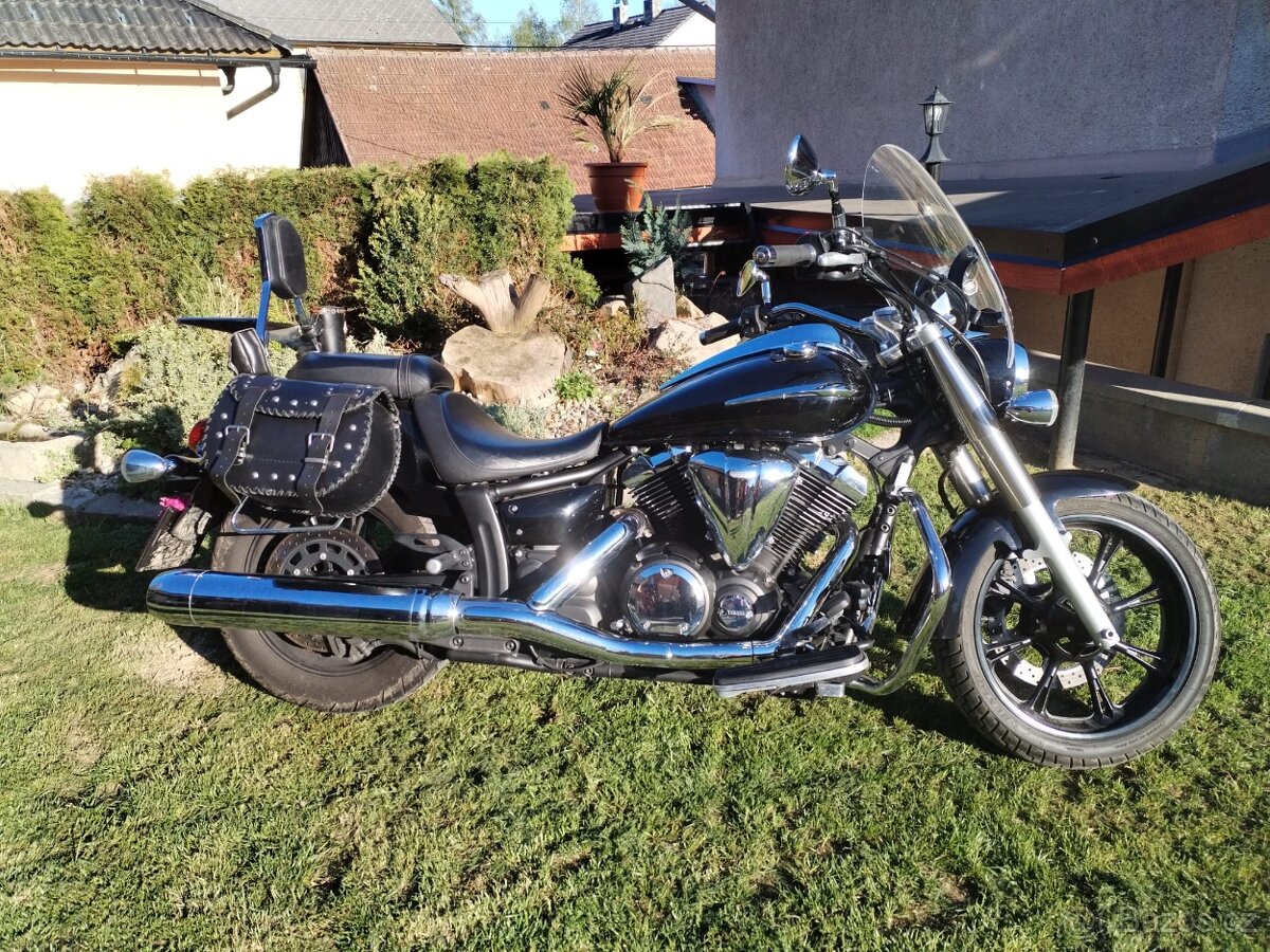Yamaha XVS 950 – výborný stav, doplňky v ceně
