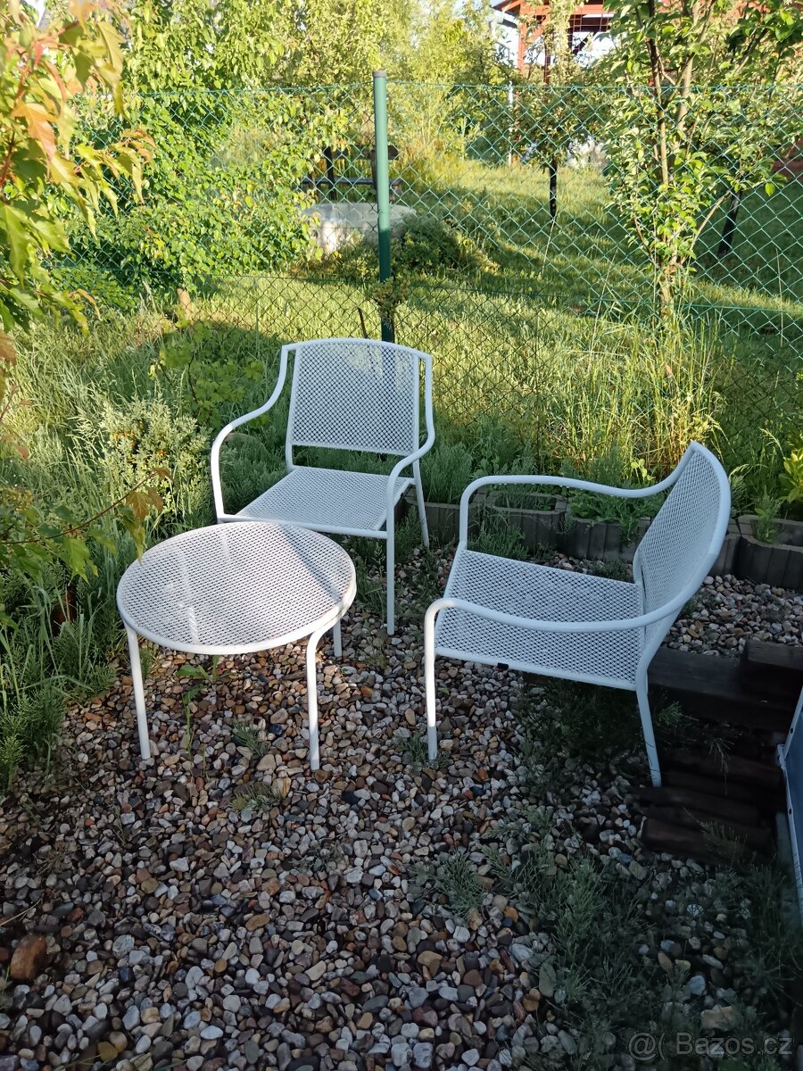 zahradní sezení