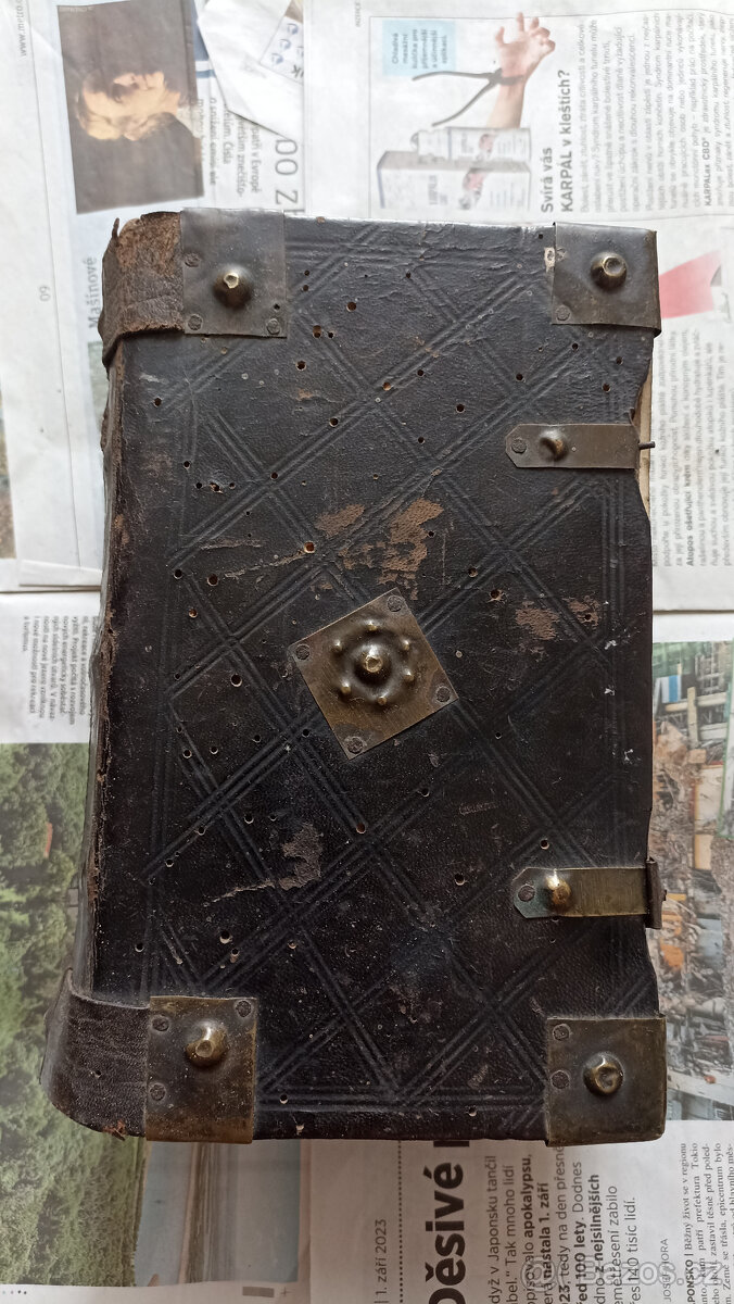 Bible hallská 2.vydání 1745 Biblia Sacra