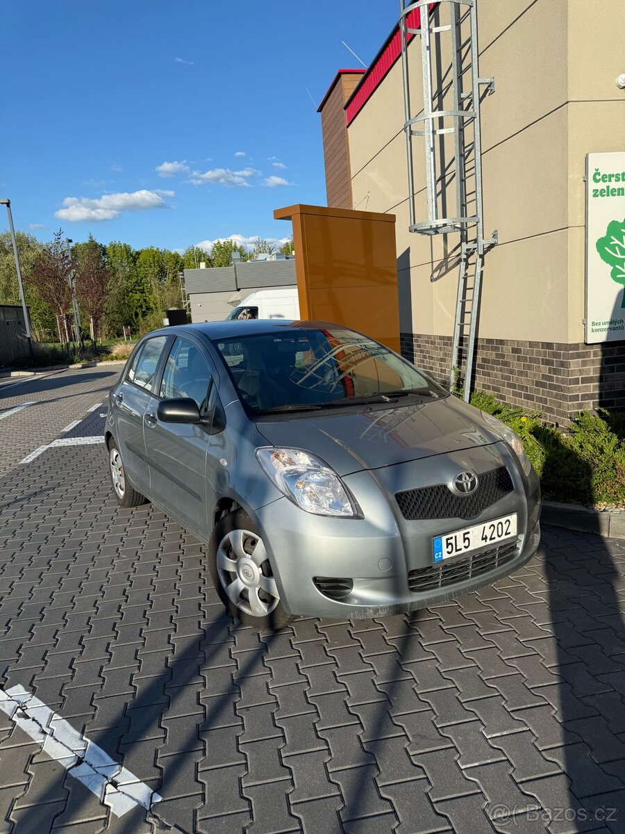 Toyota Yaris II 1.3 benzin
