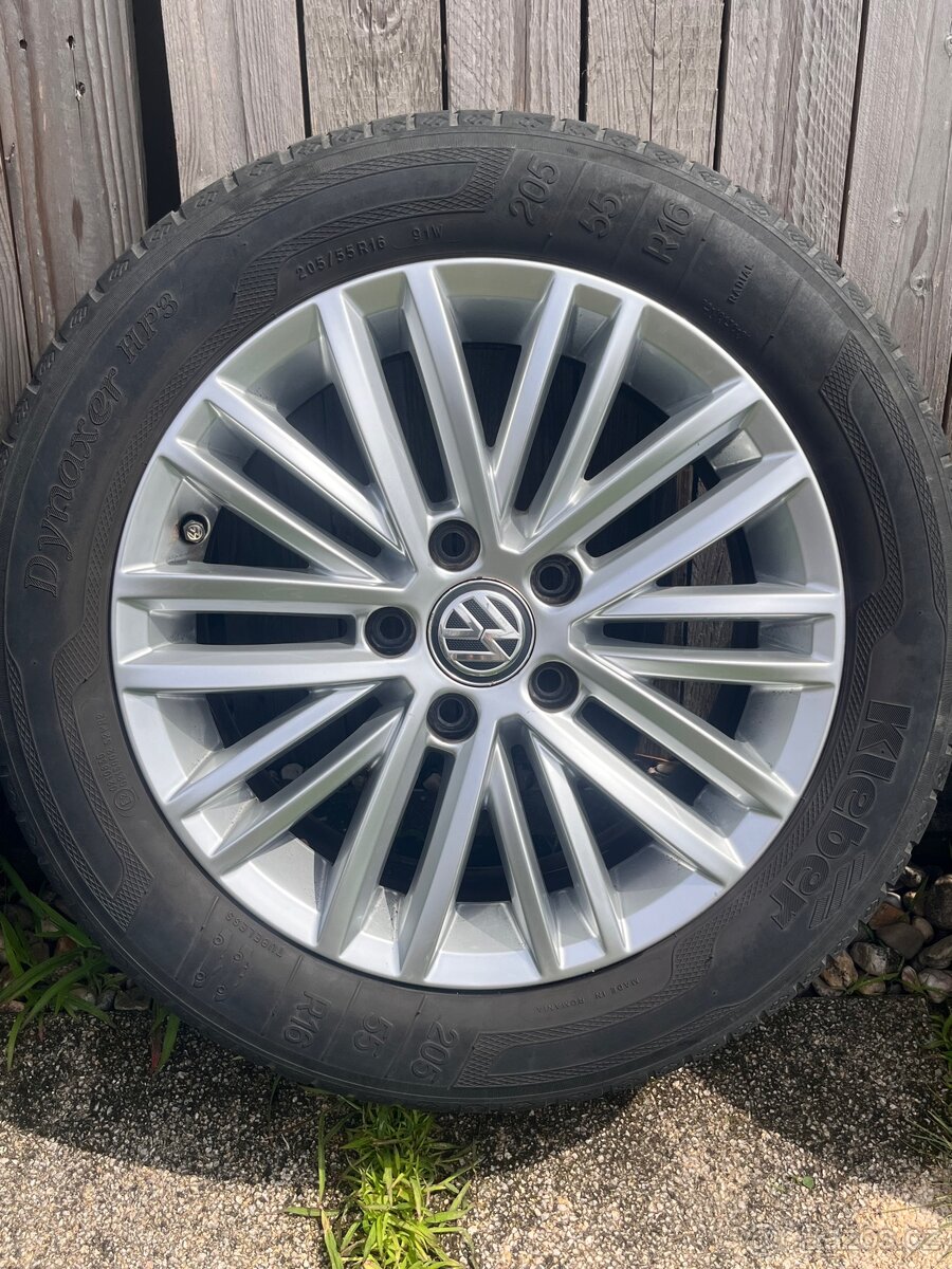 205/55 R16 (letní) - 2x Continental, 2x Kleber