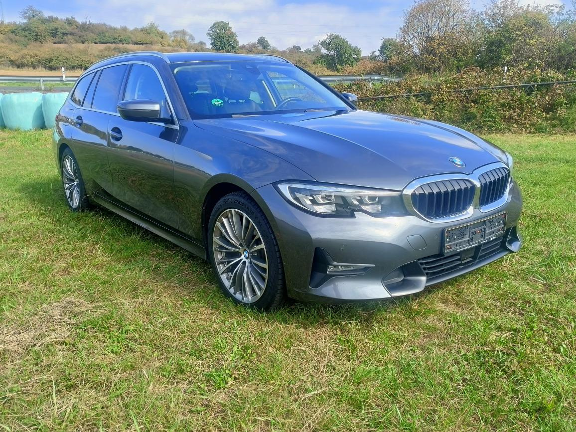 BMW 320D Touring/140Kw/Sportline/Virtual/Tažný/2020/Fulled