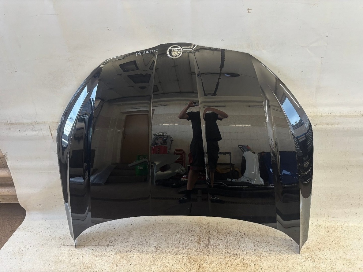 Kapota Škoda Octavia 4