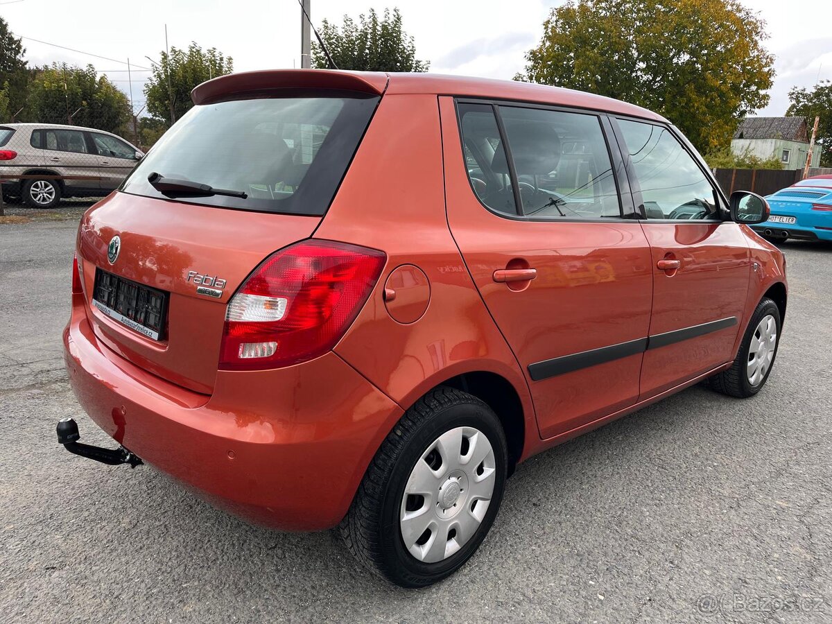 ŠKODA FABIA 1. 4 MPI SERVISNÍ KNIHA 94.900 km