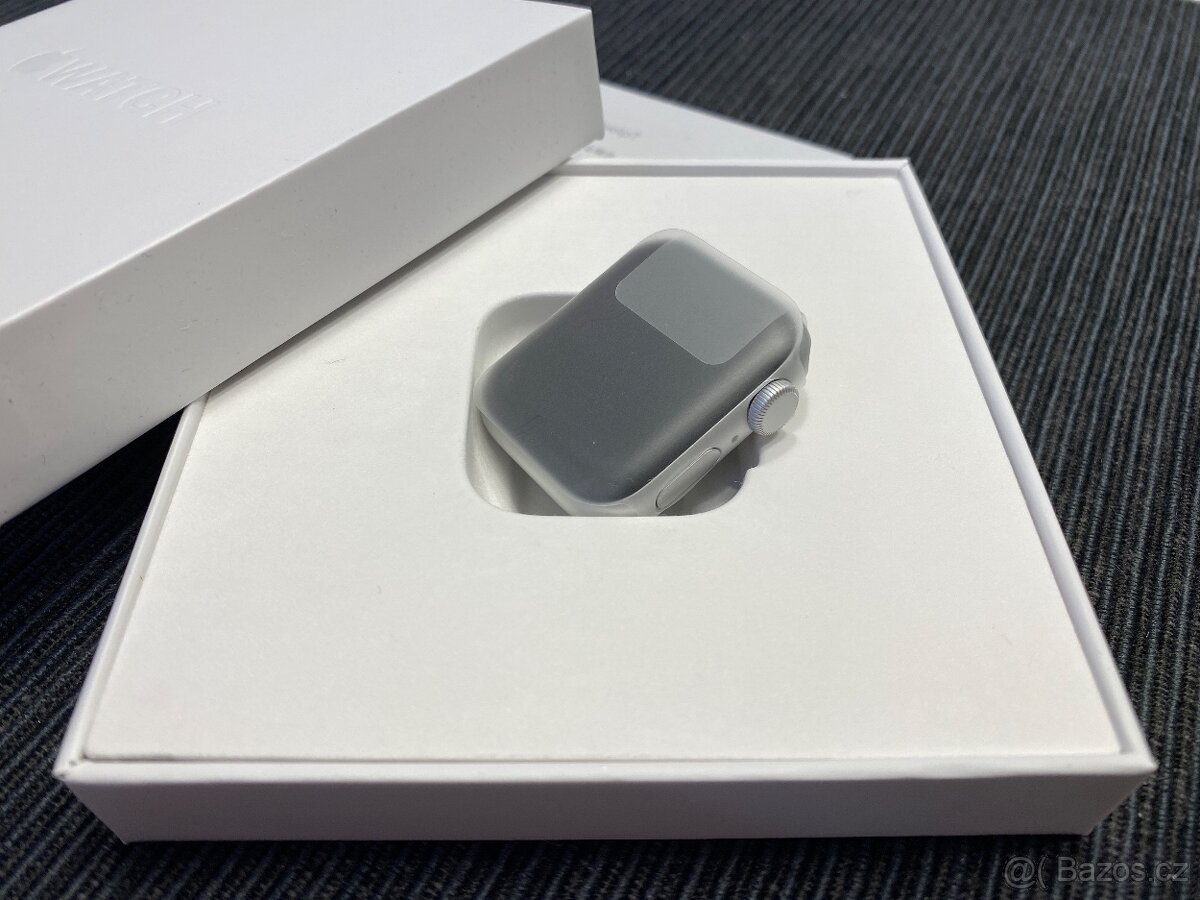 NOVÉ Apple Watch SE (2020) 40mm Silver