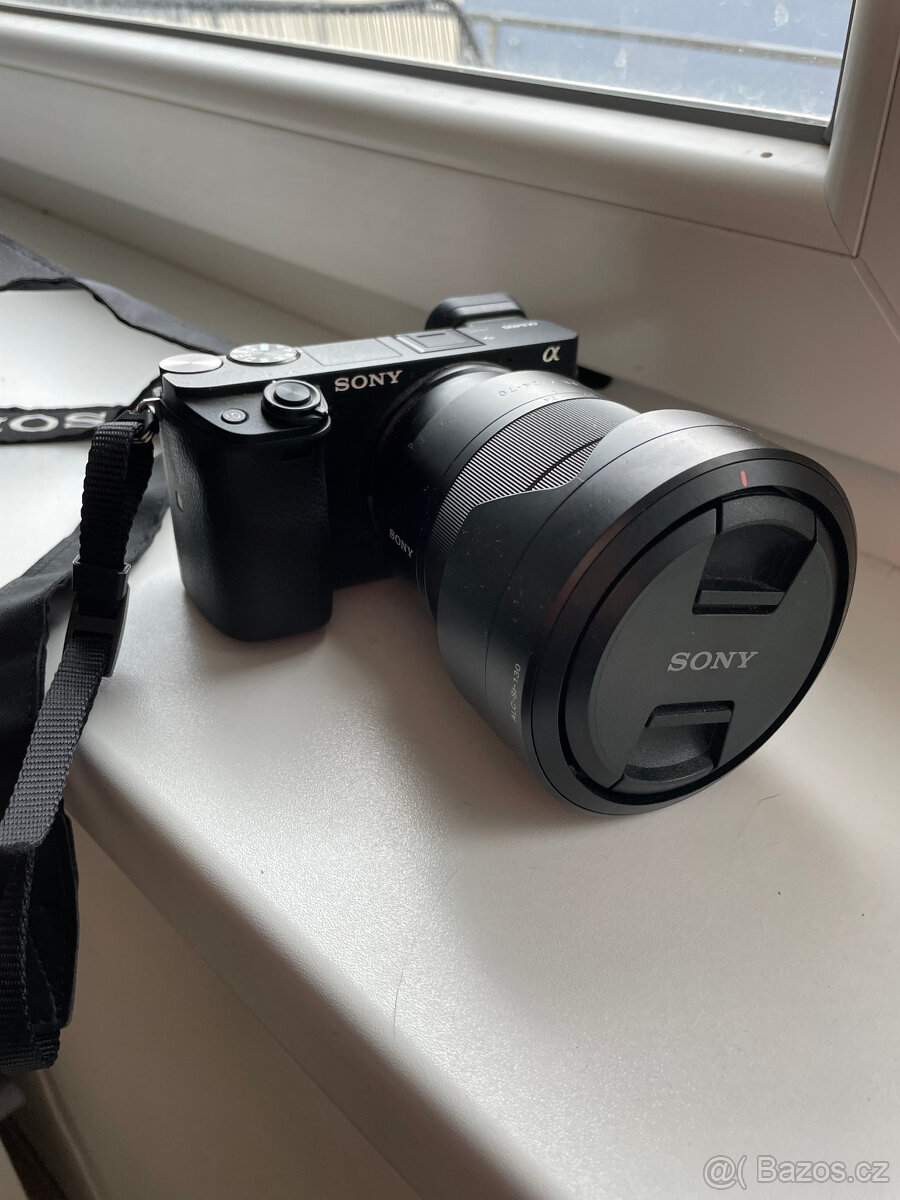 Sony Alpha A6400 + Sony 24–70 mm f/4.0 ZA OSS Vario-Tessar