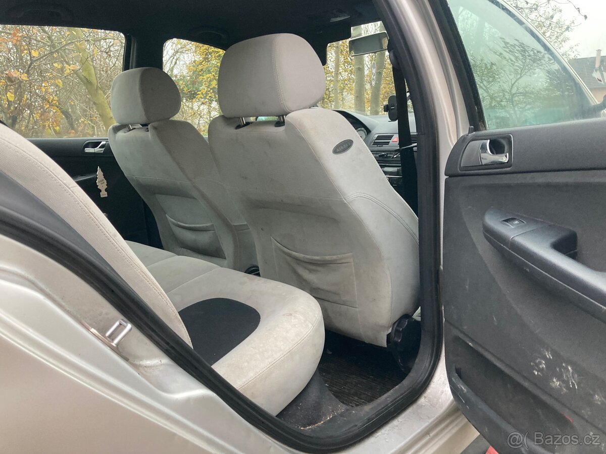 Prodám kompletní sadu sedadel do Škoda Fabia 1 RS