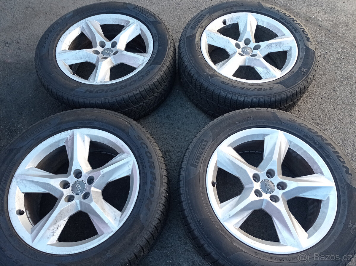5x112 Audi Q7 8Jx19 ET28 č. 4M0601025F alu disky