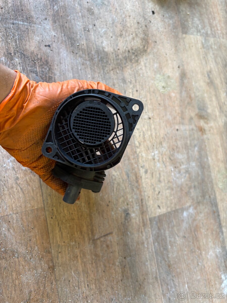 Vw golf 4 Váha vzduchu