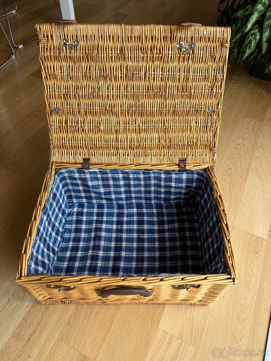 Velký proutěný koš