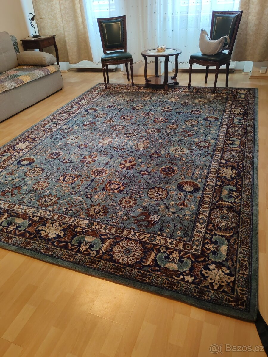 Prodám koberec 3,52,5