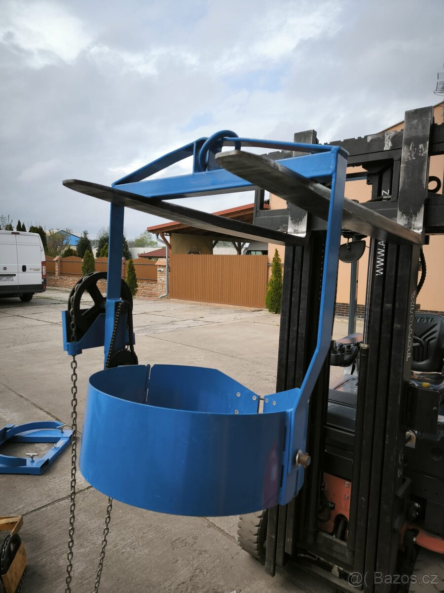 Otočné kleště na sudy