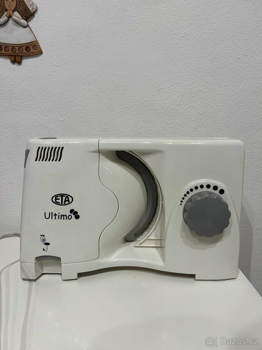 Elektrický kráječ na chleba Eta